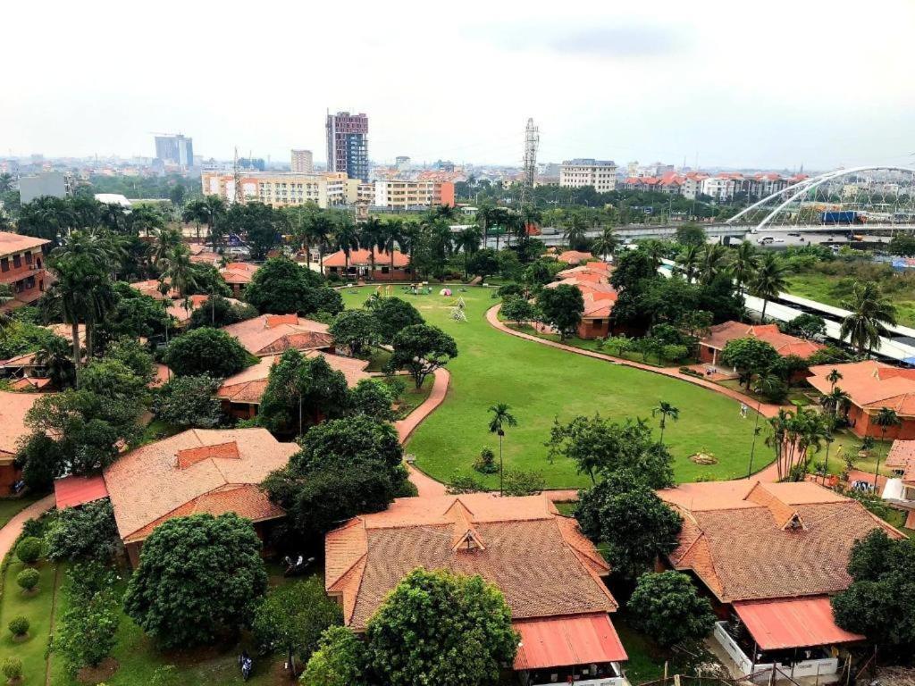 Iris Hotel Hai Phong Bagian luar foto